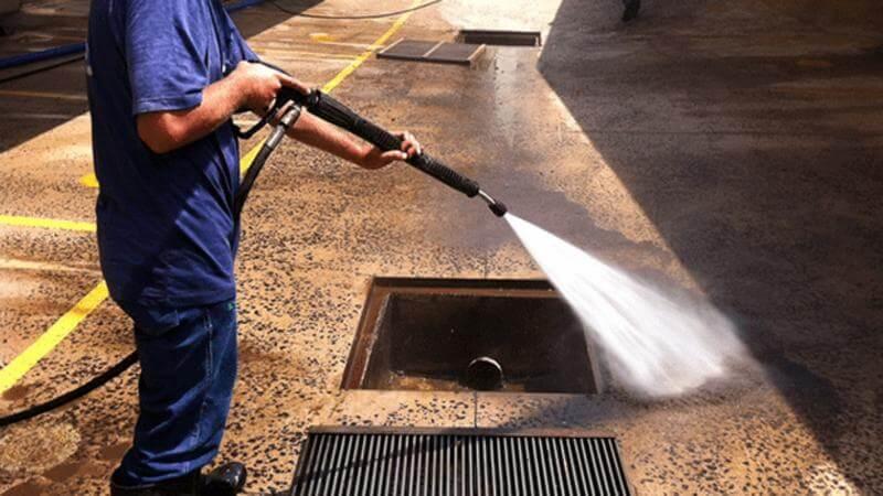 Limpeza por Hidrojateamento: Eficácia e Benefícios